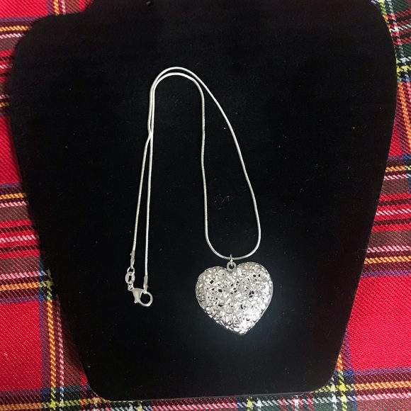 Jewelry - Heart necklace